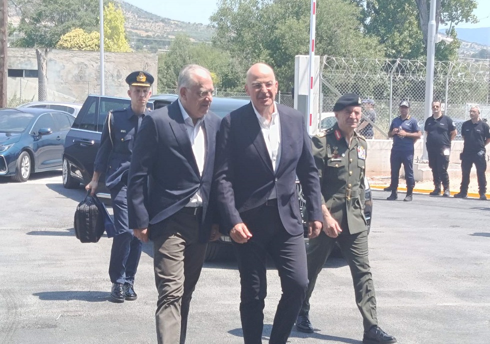 Δένδιας από τον Βόλο: «Να αναπτυχθεί νέα κουλτούρα στενής συνεργασίας του Υπ. Εθνικής Άμυνας με την ελληνική βιομηχανία»